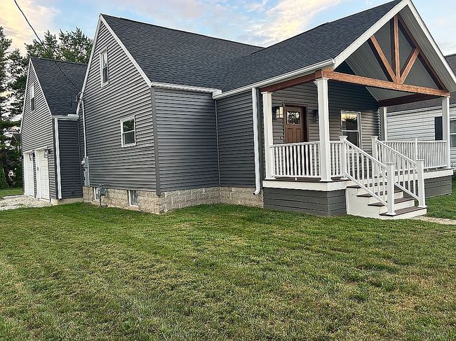 Photo of 515 E Walnut St, Coldwater, OH