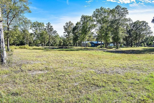 Photo of 43047 Woodland Ln, Callahan, FL