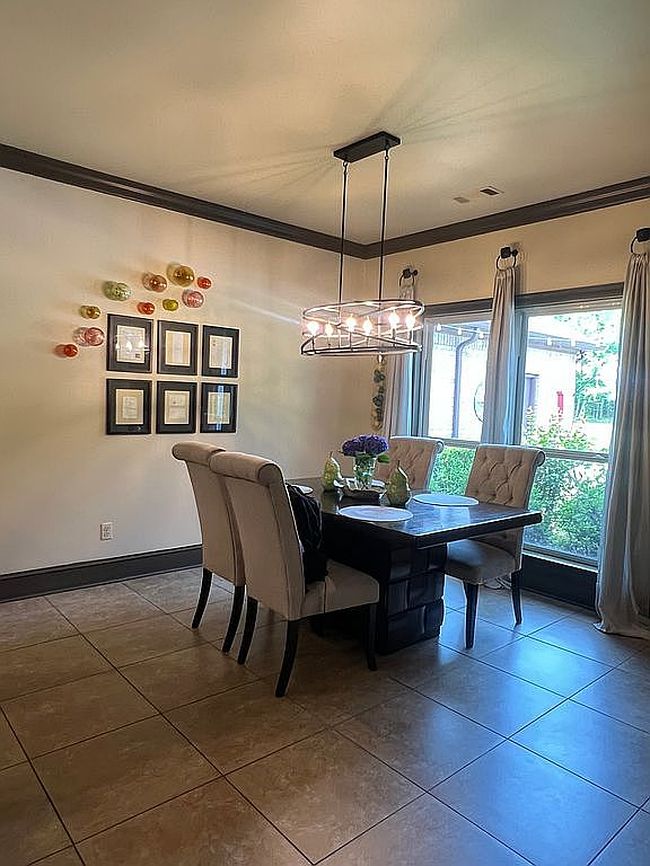 Image of 1296 Royce Rd
