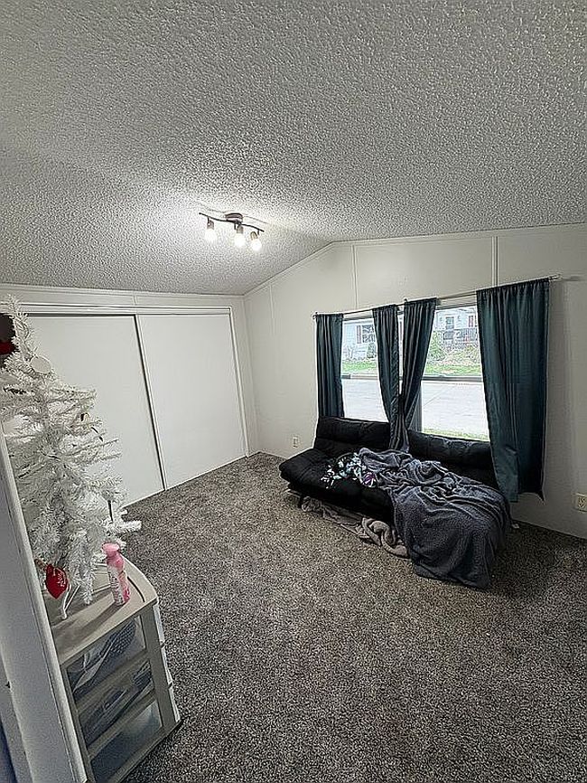 Image of 147 Waterfront Dr