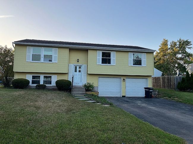 Photo of 7617 Fitzpatrick Dr, Liverpool, NY