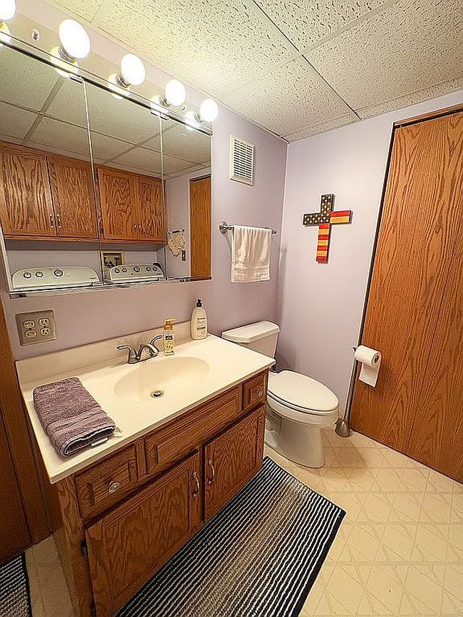 Photo of 935 E Division St Apt 2D, Lockport, IL