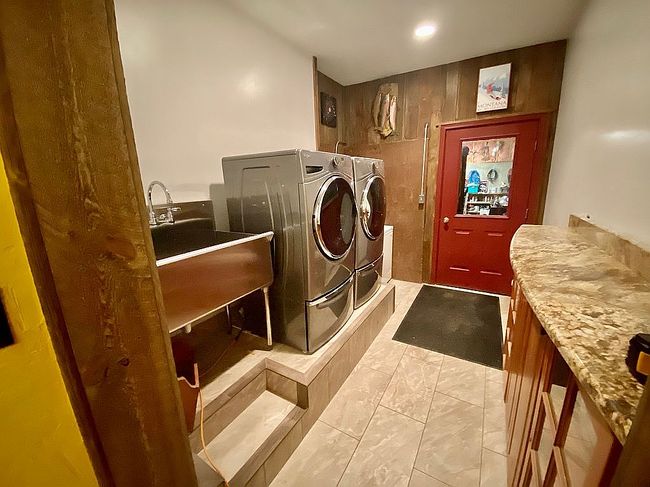 Preview of property located at 300 Skywood Rd