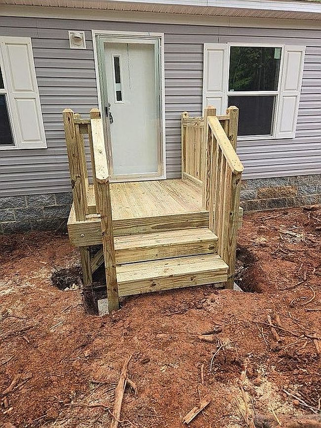 Image of 2347 Wagon Wheel Rd