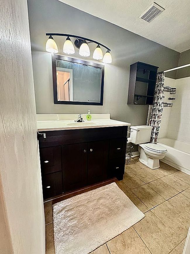 Image of 7218 S Jester Pl
