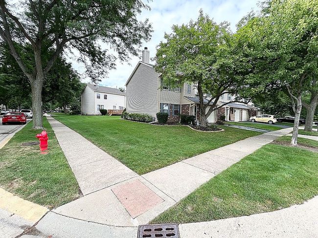 Photo of 901 Wesley Ln, Algonquin, IL