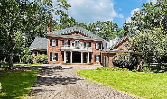 Photo of 1614 Capstone Dr, Alexander City, AL