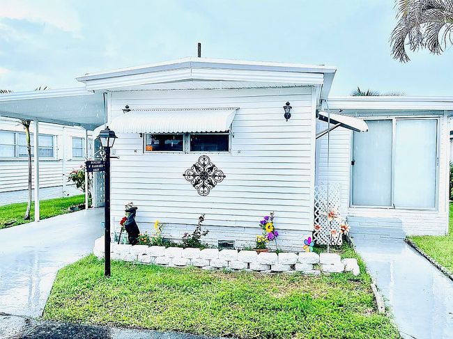 Additional photo 2 of property located at 3229 Florida St