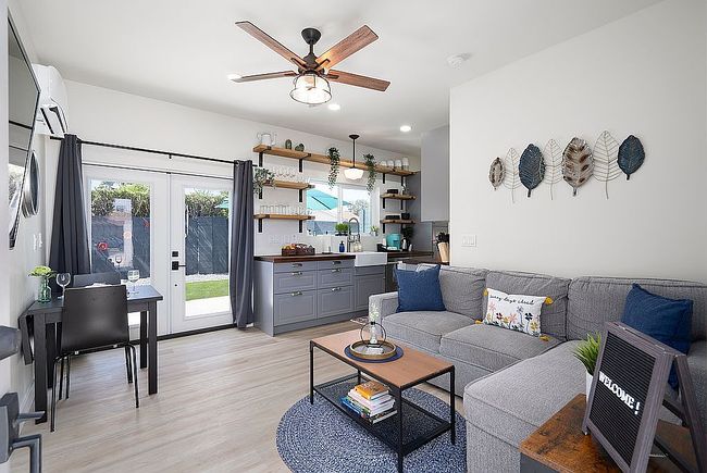 Image of 652 W Pantera Ave