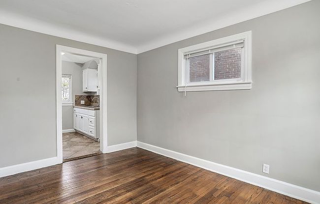 Image of 15701 Saint Marys St