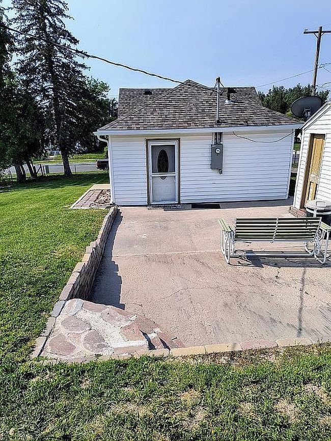 Photo of 217 W 3rd St, Lusk, WY