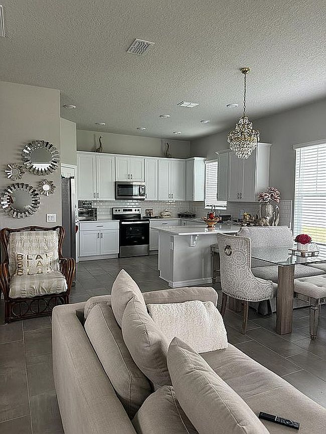 Image of 426 Venetian Palms Blvd