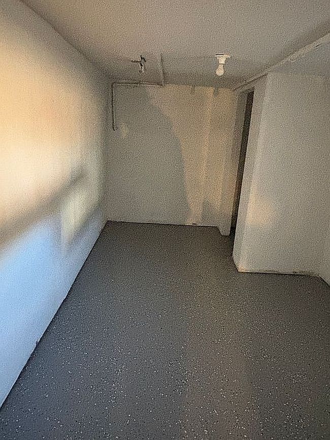 Image of 6039 S Carpenter St