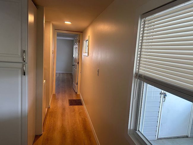 Image of 102 Holland St