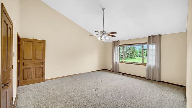 Photo of 552 Fleetwood Dr N, Valparaiso, IN