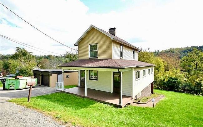 Photo of 274 Walnut Ln, West Newton, PA