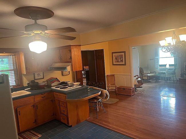 Photo of 854 Murray Paris Rd, Murray, KY