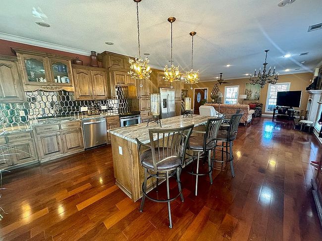 Image of 4831 Peachtree Ave