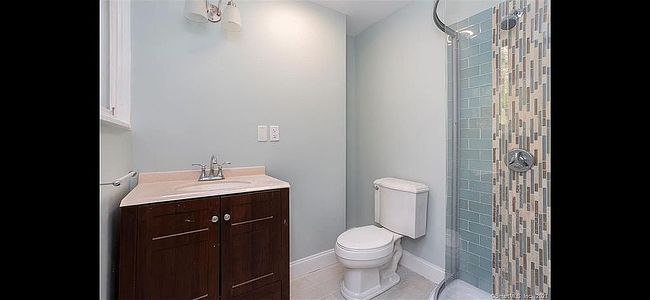 Photo of 1028 Moose Hill Rd, Guilford, CT