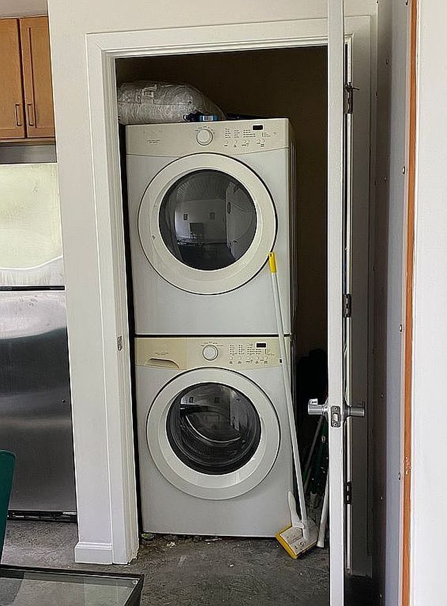 Image of 620 Glen Iris Dr Ne Unit 215