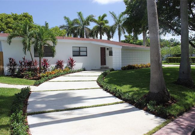 Additional photo 2 of property located at 1420 Biarritz Dr