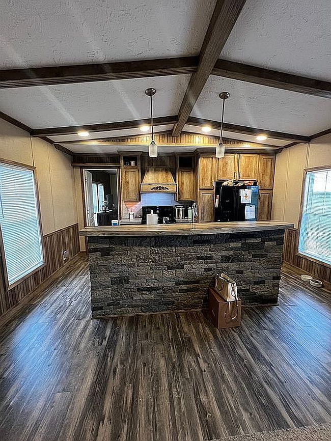 Image of 2121 County Road 1488
