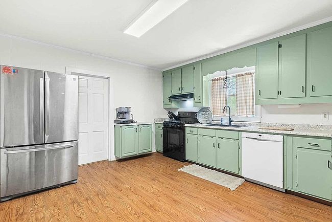 Additional photo 1 of property located at 278 Tallyho Rd