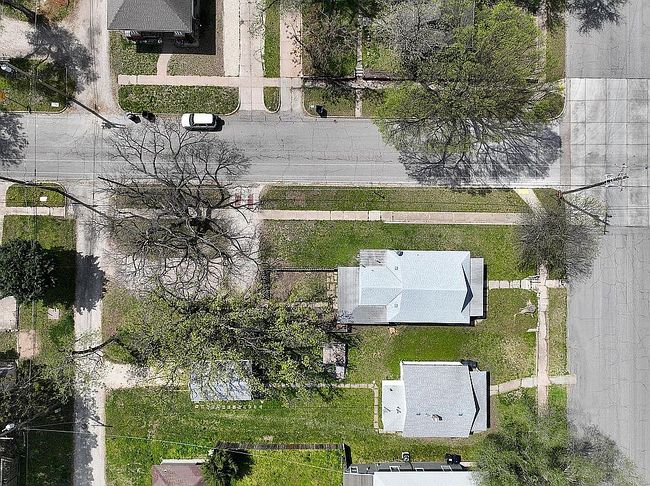 Image of 433 W 5th St