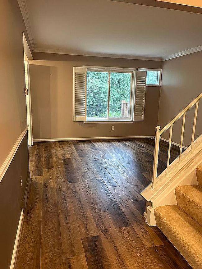 Photo of 18689 Jamestown Cir, Northville, MI