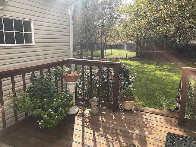 Preview of property located at 1516 N Lockhart St