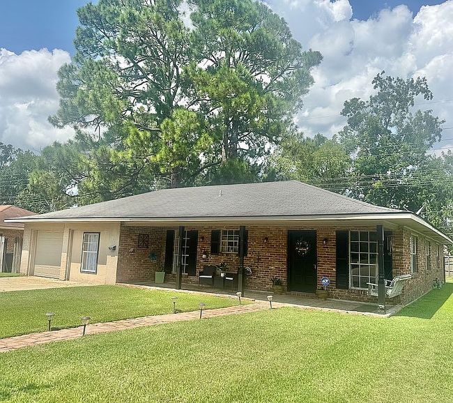 Photo of 3455 Granada Dr, Baton Rouge, LA