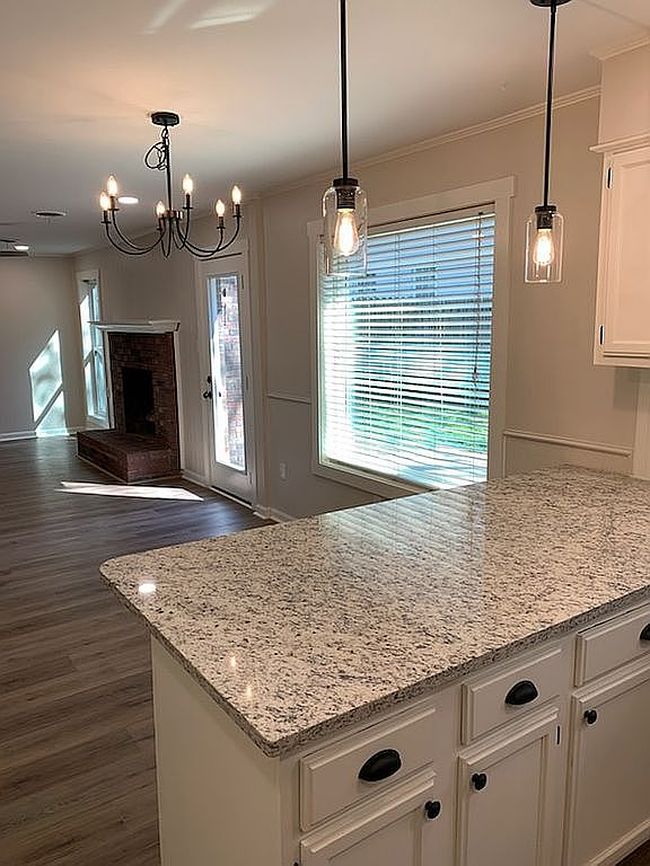 Image of 8610 Lake Shore Dr W