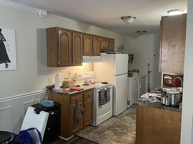Photo of 2148 Painted Post Dr Apt 32, Flushing, MI