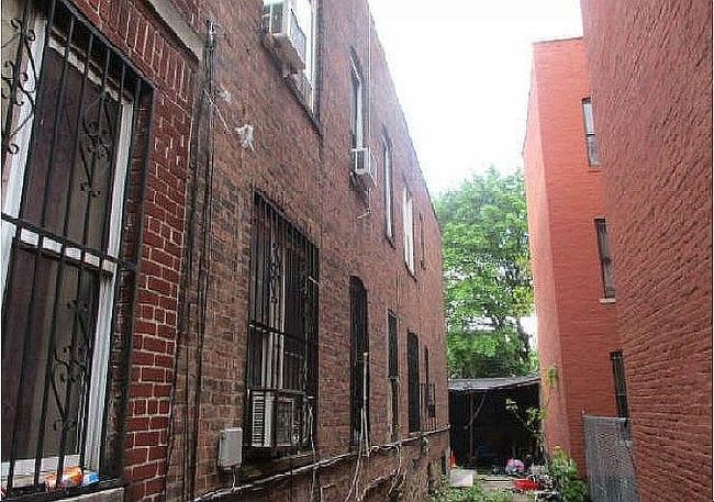 Image of 572 Vermont St
