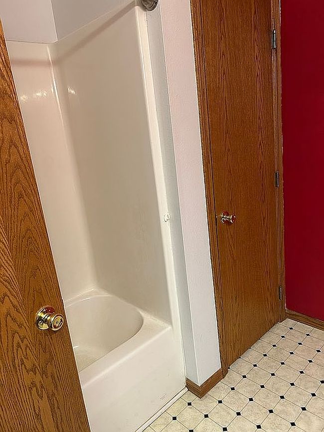 Photo of 501 Joyce St, Sanborn, IA