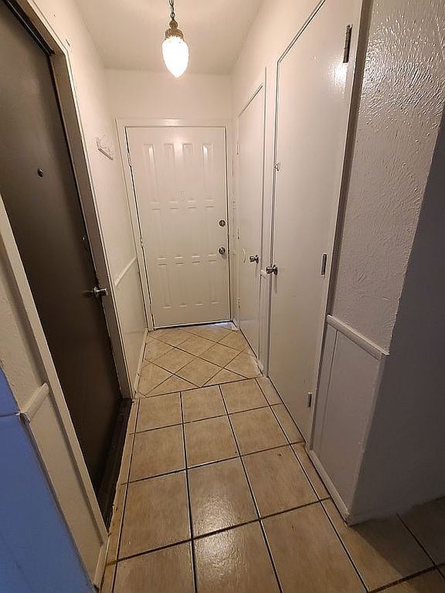 Photo of 218 Volunteer Dr, Arlington, TX