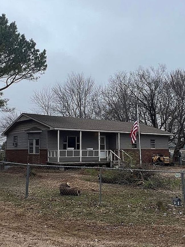 Photo of 219 Se 1st St, Checotah, OK