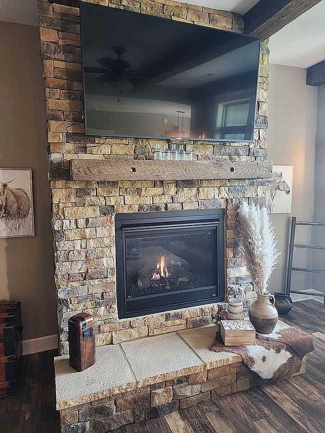 Photo of 1605 N 1037th Rd, Lawrence, KS