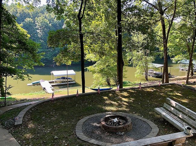 Photo of 451 Willow Ln