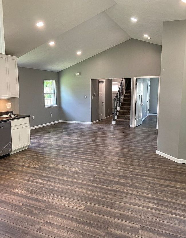 Image of 905 Van Buren St
