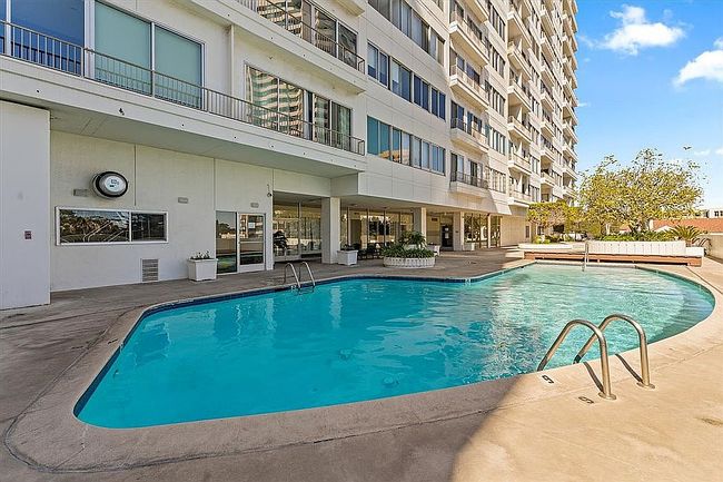 Image of 10501 Wilshire Blvd Unit 1103