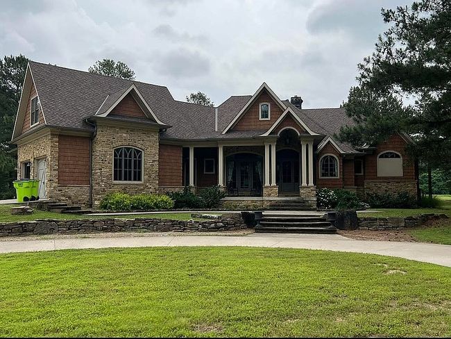 Photo of 1355 Ridgeway Cir, Benton, MO