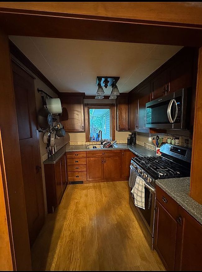 Photo of 7 Pond Rd, Negaunee, MI