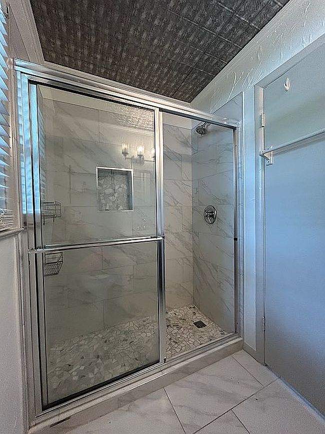 Preview of property located at 1222 Windsor Way