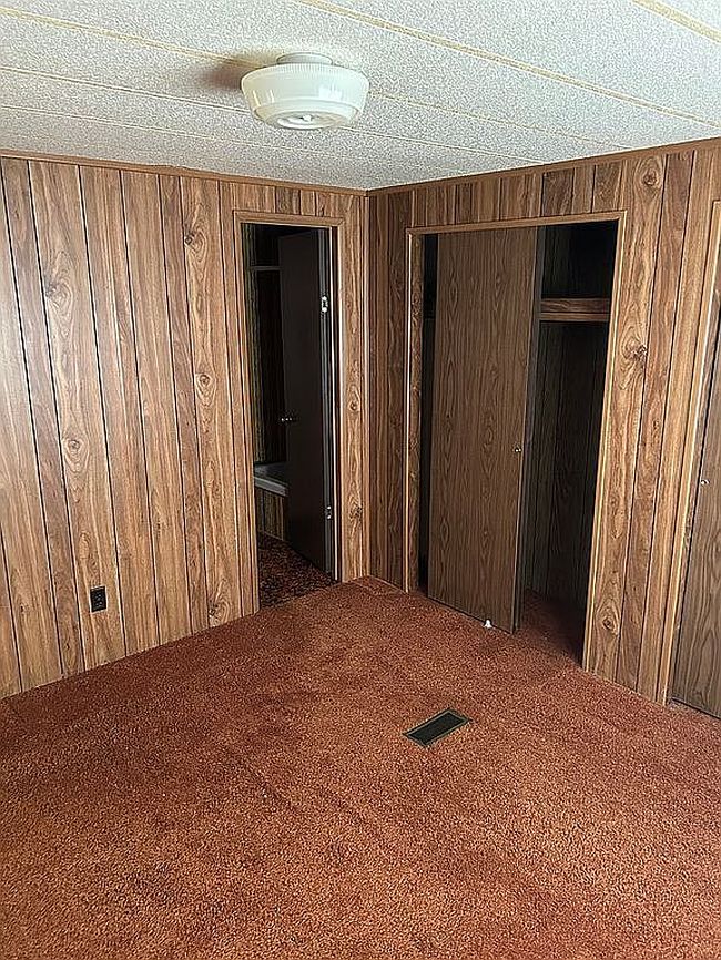 Photo of 518 Main St, Cambridge, IA