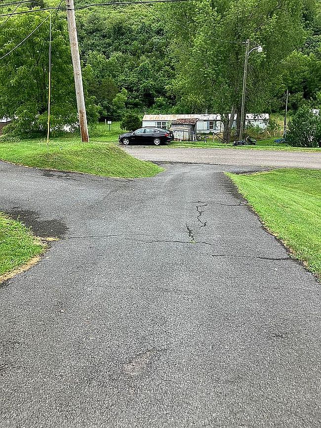 Photo of 165 Sun Valley St, Cedar Bluff, VA