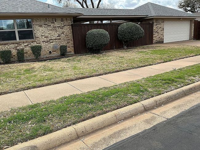 Image of 3229 Emerald St