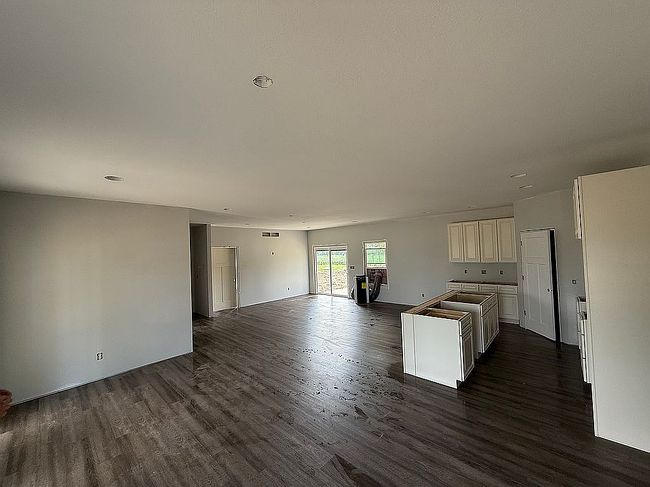Photo of 9877 E Bloomfield Hills Dr, Effingham, IL