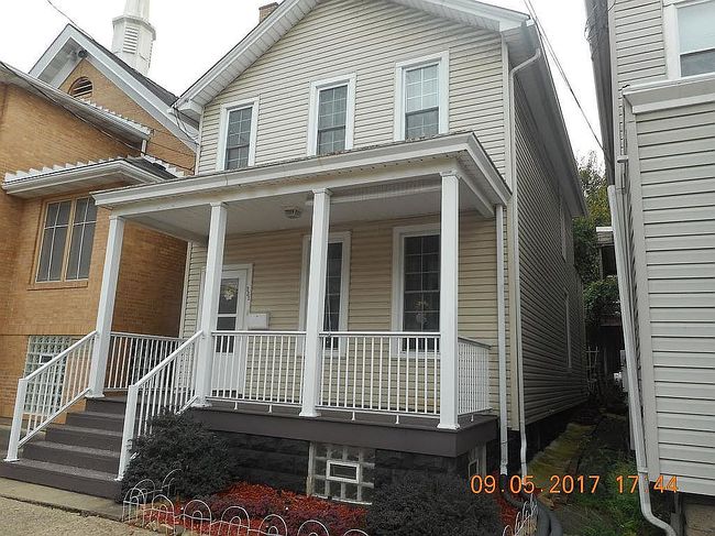 Photo of 331 Washington Ave, Charleroi, PA