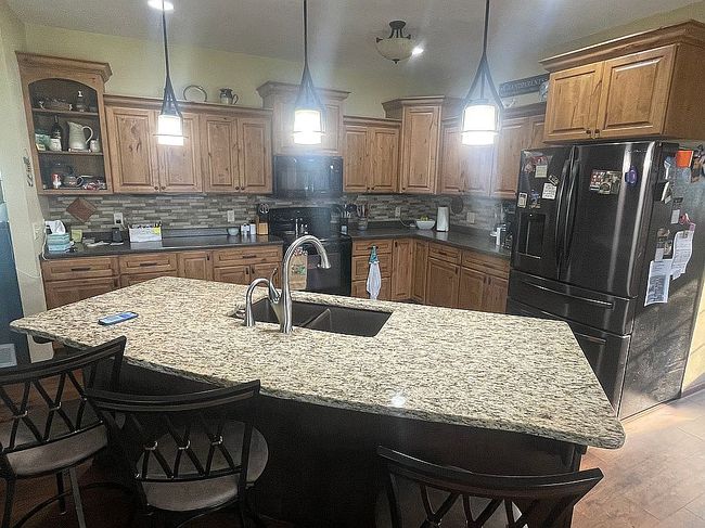 Photo of 240 N Pond Dr, Jackson, MN